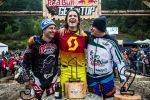 NA STUPIENKU VÍŤAZOV RED BULL GET ON TOP 2017 OTEC SO SYNOM
