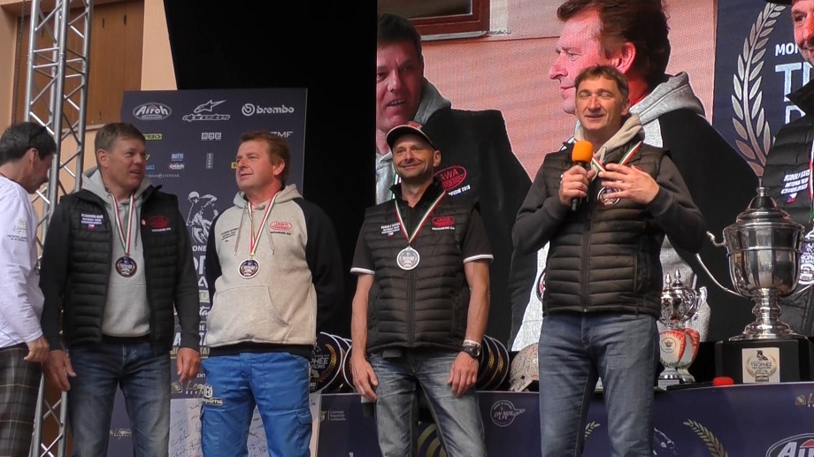 podium3.jpg